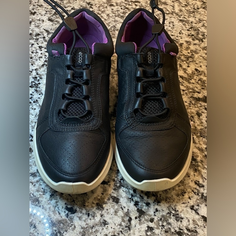 Black Leather Ecco Sneakers